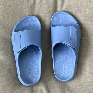 OOFOS women’s Light Blue Slide Sandals adjustable Velcro